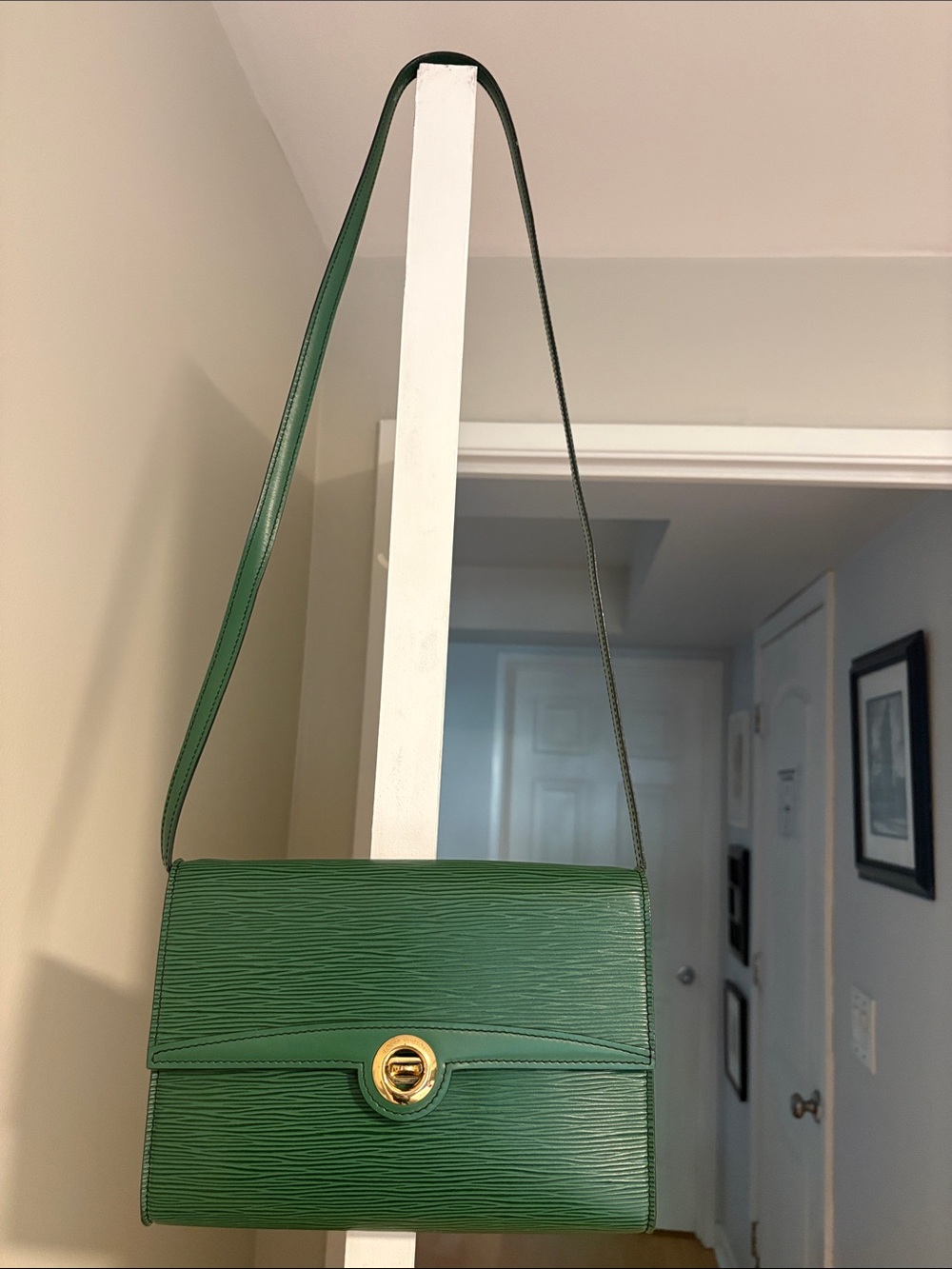 Louis Vuitton EPI Green Crossbody Bag with Gold Clasp. Comes with COA. In GUC